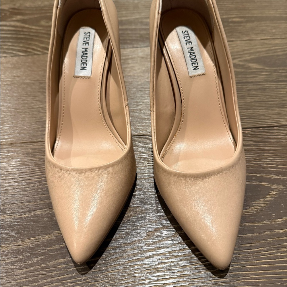 Steve Madden Tan Heels Pointed Toe